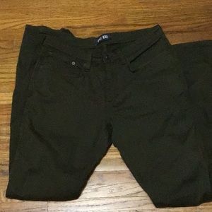 listing-status-banner